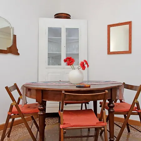Ych-riboty House Al Vaticano Apartment *